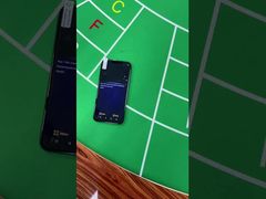 Presentiamo l'Analizzatore di Poker CVK 680 per iPhone per mazzi di carte contrassegnate con codice a barre