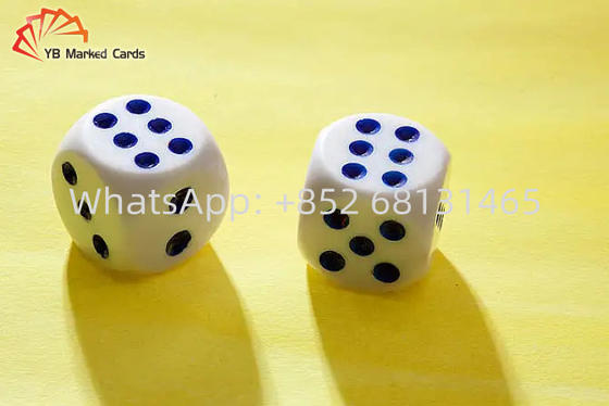I giochi di plastica variopinti del casinò tagliano la scommessa a cubetti che i giochi imbrogliano 8/10/12/14mm