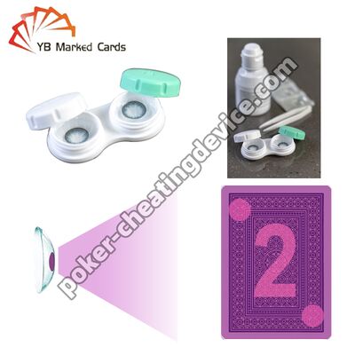 Lenti a contatto invisibili UV per vedere attraverso le carte segnate